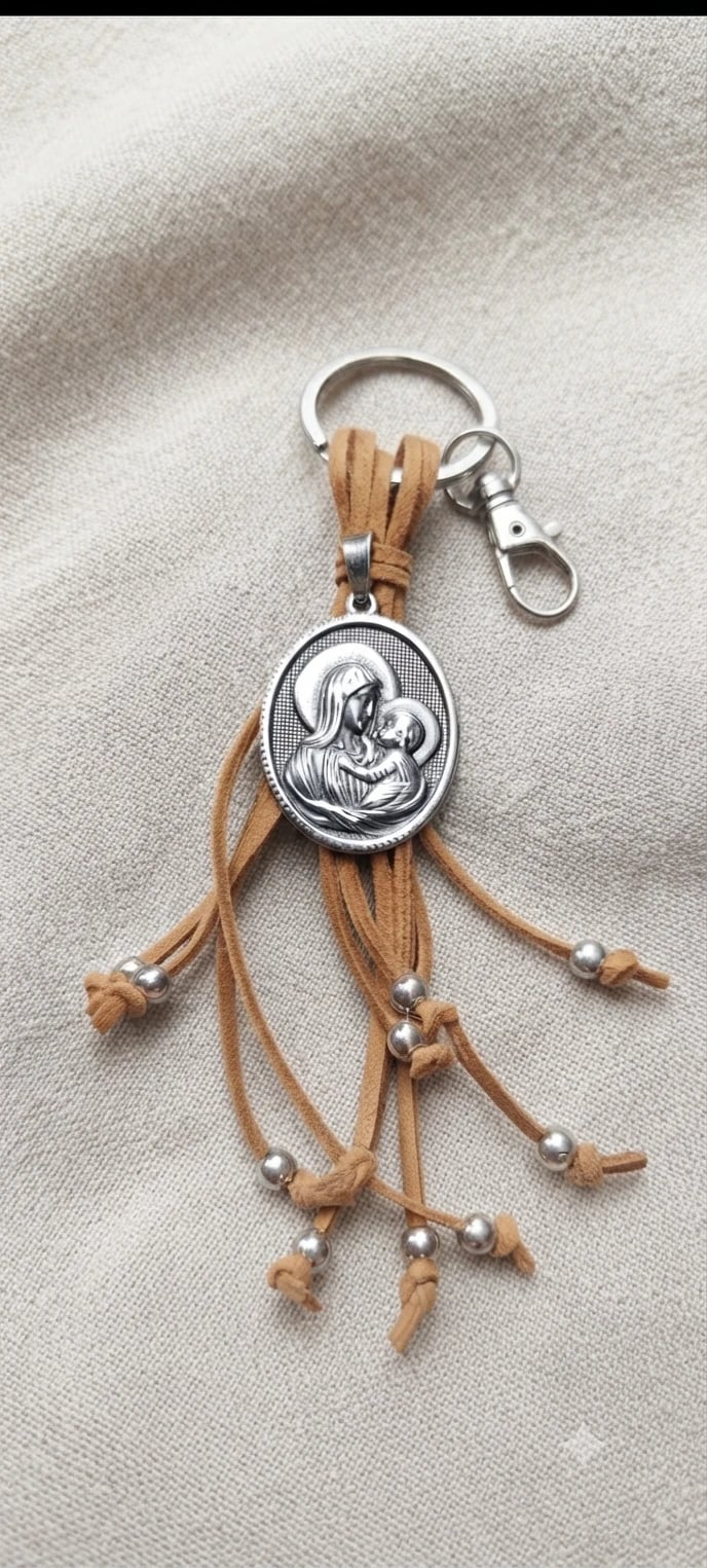 Llavero Virgen con Niño Jesus