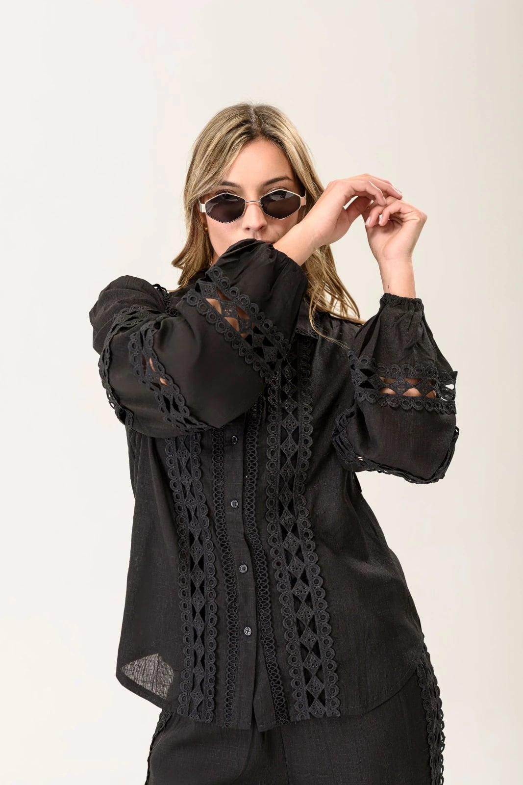 Camisa Broderi Negra